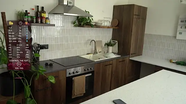 monsieurguitsxxx online show from 10, 4, 2026