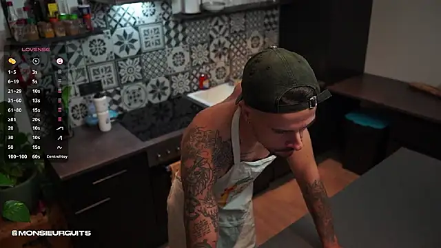 monsieurguitsxxx online show from 7, 11, 2025