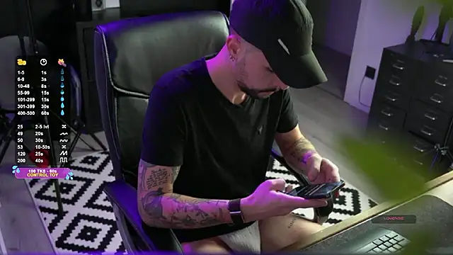 monsieurguitsxxx online show from 11, 1, 2026