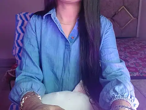 spicy sofiya - online show from 1, 12, 2025