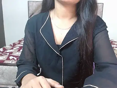 spicy sofiya - online show from 8, 11, 2025