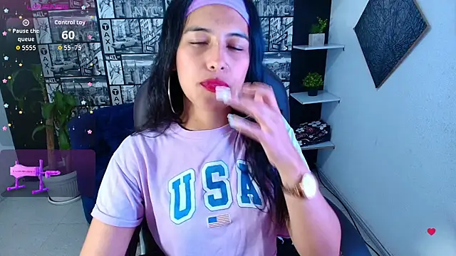 Sub Scarlett online show from 3, 12, 2025