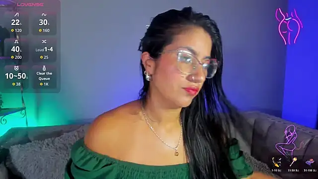 charlhot  online show from 18, 11, 2025