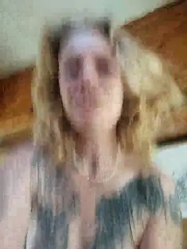 Snapshot of DeesseLilli chatting on 17, 11, 2025 DeesseLilli online show from 17, 11, 2025