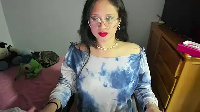 Snapshot of _Emily_vixen chatting on 18, 10, 2025 Emily vixen online show from 18, 10, 2025