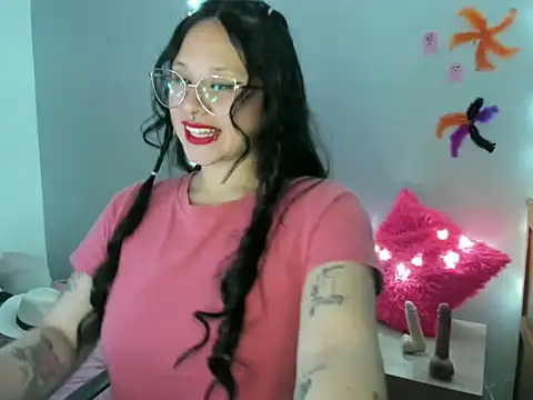 Snapshot of _Emily_vixen chatting on 20, 10, 2025 Emily vixen online show from 20, 10, 2025