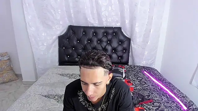 Hayden Boy  online show from 31, 10, 2025