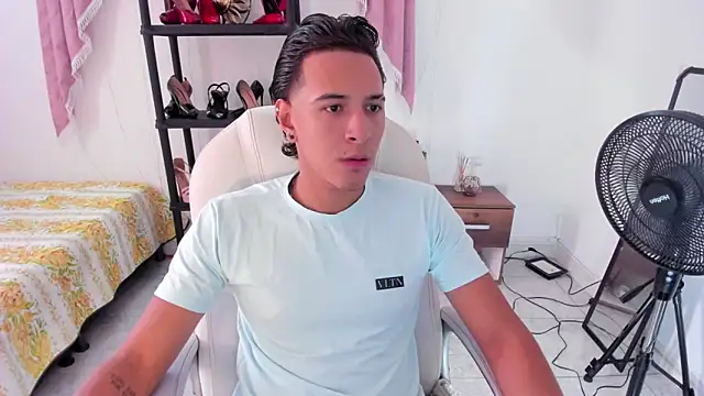 Hayden Boy  online show from 1, 11, 2025