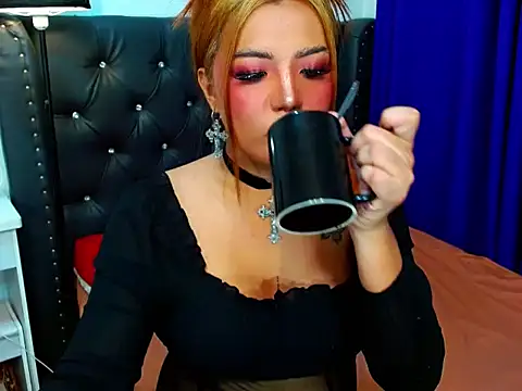 Snapshot of LovelyTs4U chatting on 6, 4, 2026 LovelyTs4U online show from 6, 4, 2026