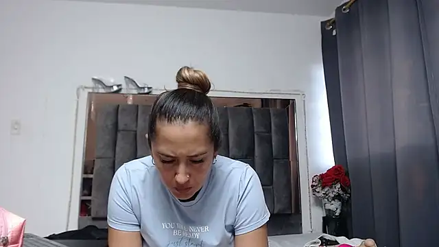 Snapshot of Salmma_Milf chatting on 20, 5, 2026 Salmma Milf online show from 20, 5, 2026