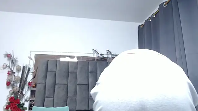 Salmma Milf online show from 12, 2, 2026