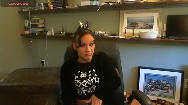 Snapshot of ravensoto chatting on 16, 10, 2025 ravensoto online show from 16, 10, 2025