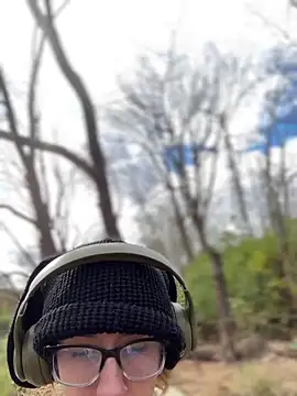 EllieELf online show from 6, 11, 2025