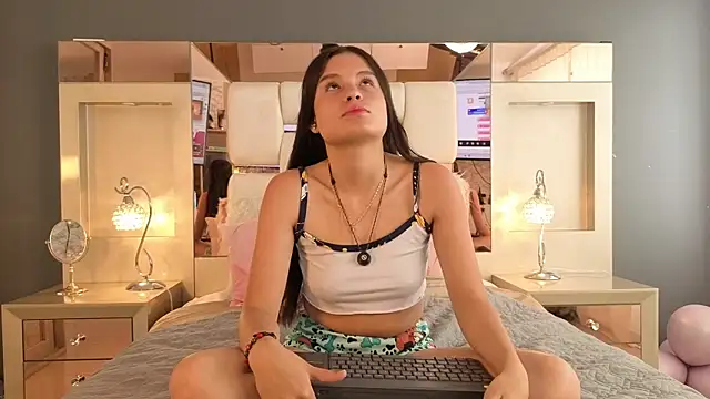 Snapshot of celestesecrett chatting on 10, 11, 2025 celestesecrett online show from 10, 11, 2025