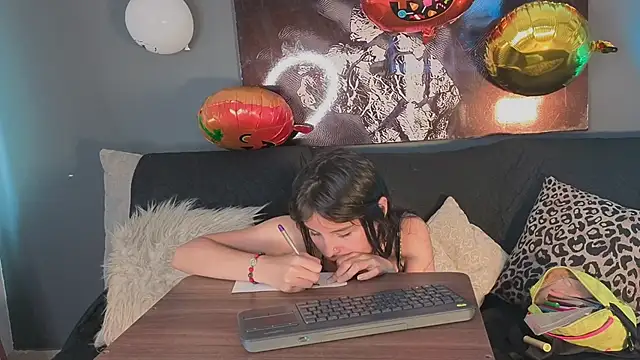 Snapshot of celestesecrett chatting on 29, 10, 2025 celestesecrett online show from 29, 10, 2025