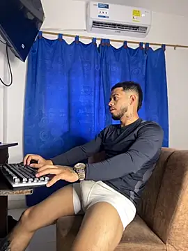 Kylian Alessandro online show from 12, 11, 2025