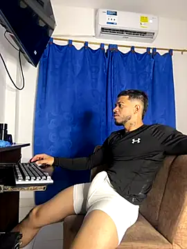 Kylian Alessandro online show from 13, 11, 2025