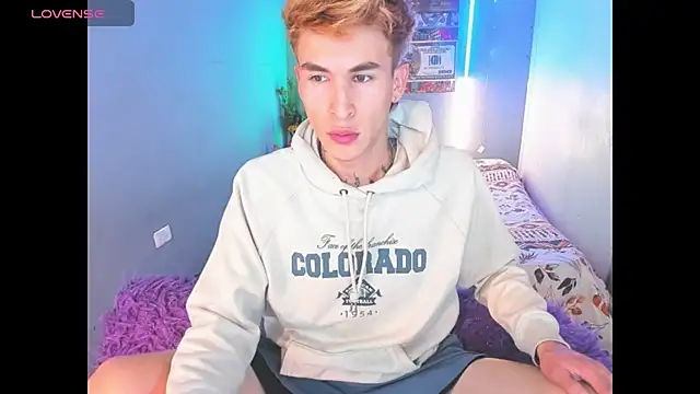 Snapshot of Latin_boysxxxx chatting on 12, 3, 2026 Latin boysxxxx online show from 12, 3, 2026