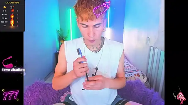 Snapshot of Latin_boysxxxx chatting on 16, 3, 2026 Latin boysxxxx online show from 16, 3, 2026