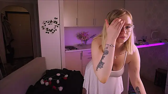 LesleyMil online show from 29, 11, 2025