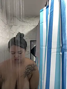 Snapshot of Mellani_luod chatting on 19, 4, 2026 Mellani luod online show from 19, 4, 2026