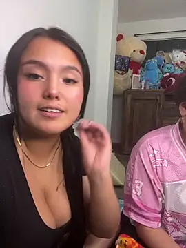 Snapshot of Mellani_luod chatting on 7, 5, 2026 Mellani luod online show from 7, 5, 2026