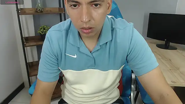 Snapshot of Axel_Stones_ chatting on 18, 10, 2025 Axel Stones online show from 18, 10, 2025