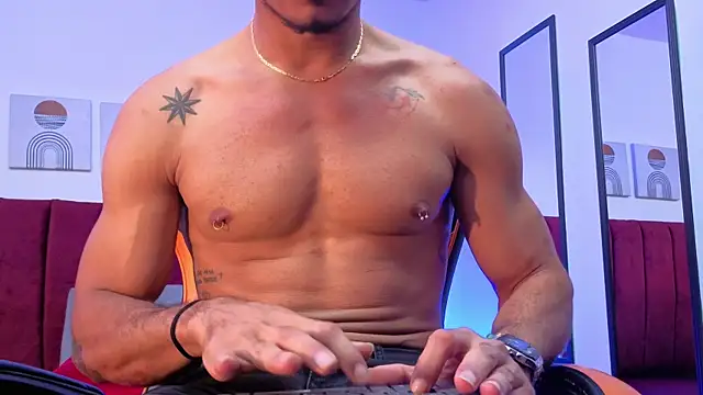 Snapshot of DaamonSlader_ chatting on 21, 10, 2025 DaamonSlader online show from 21, 10, 2025