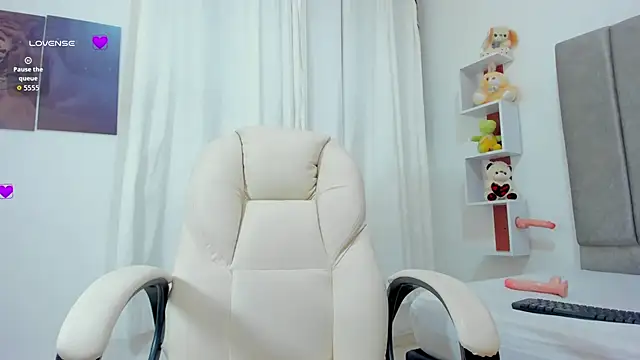 Miaa Star1 online show from 6, 11, 2025