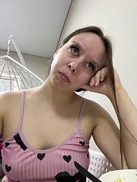 Snapshot of Ya_Siro chatting on 13, 5, 2026 Ya Siro online show from 13, 5, 2026