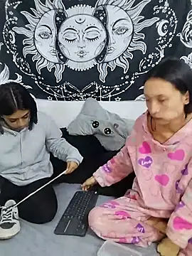 abby n emily online show from 4, 7, 2026