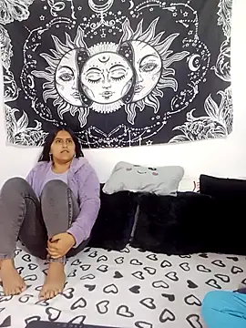 abby n emily online show from 28, 10, 2025