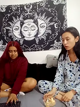 abby n emily online show from 28, 11, 2025