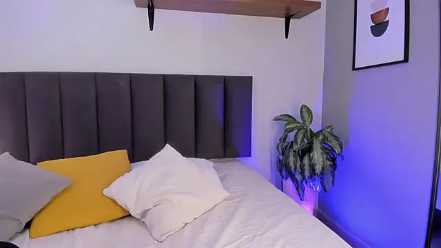 AilanaCortes online show from 22, 10, 2025