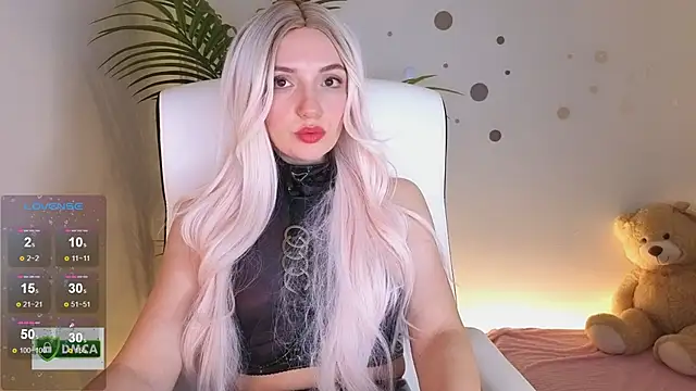 cute cake online show from 5, 12, 2025