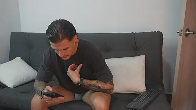 Dominick walker online show from 22, 10, 2025