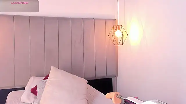 Pamela occoner  online show from 15, 11, 2025