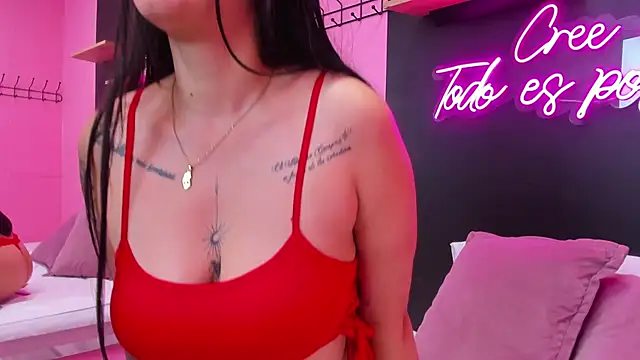 JuliethCruz  online show from 28, 10, 2025