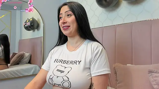 JuliethCruz  online show from 22, 2, 2026