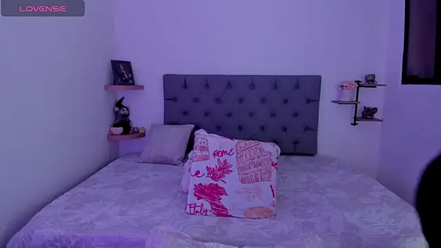 Saraarouusee online show from 30, 3, 2026