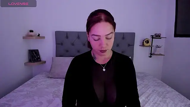 Saraarouusee online show from 7, 3, 2026