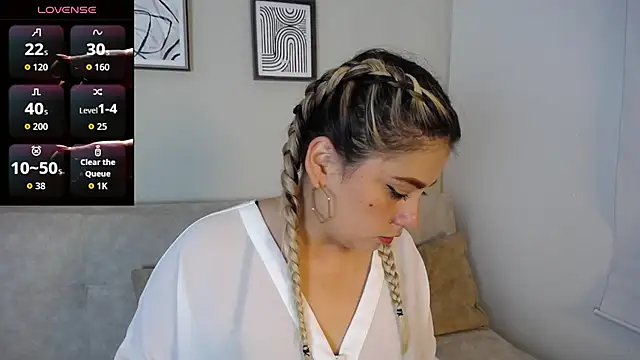 Sweet Bella Valery online show from 25, 10, 2025