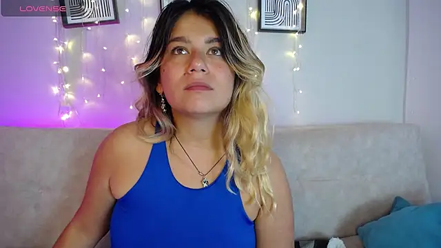 Sweet Bella Valery online show from 16, 4, 2026