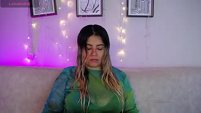 Sweet Bella Valery online show from 18, 4, 2026