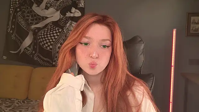 Snapshot of BellaSink chatting on 10, 6, 2026 BellaSink online show from 10, 6, 2026