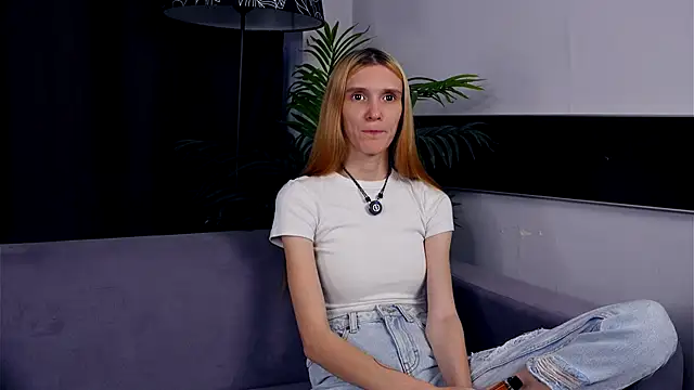 Snapshot of DelisaStrouse chatting on 15, 10, 2025 DelisaStrouse online show from 15, 10, 2025