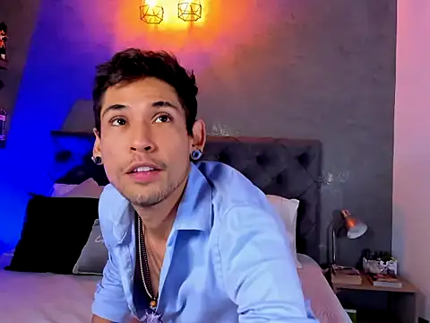 Snapshot of MaxHuston chatting on 15, 10, 2025 MaxHuston online show from 15, 10, 2025