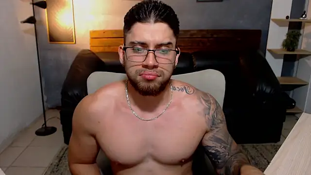 Snapshot of Mike_montoya01 chatting on 30, 6, 2026 Mike montoya01 online show from 30, 6, 2026