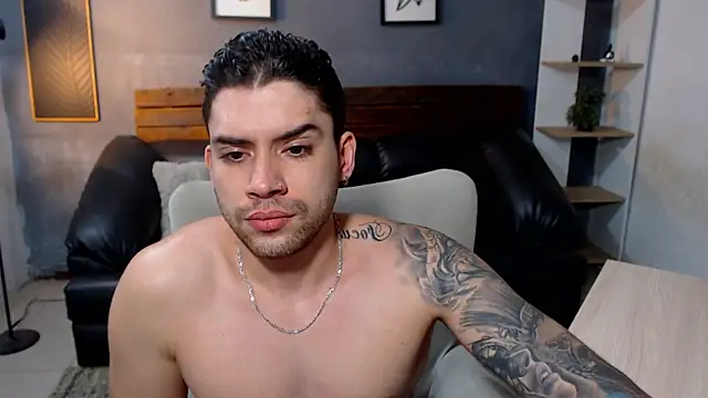 Snapshot of Mike_montoya01 chatting on 20, 5, 2026 Mike montoya01 online show from 20, 5, 2026