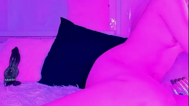 SweetSadness online show from 5, 12, 2025